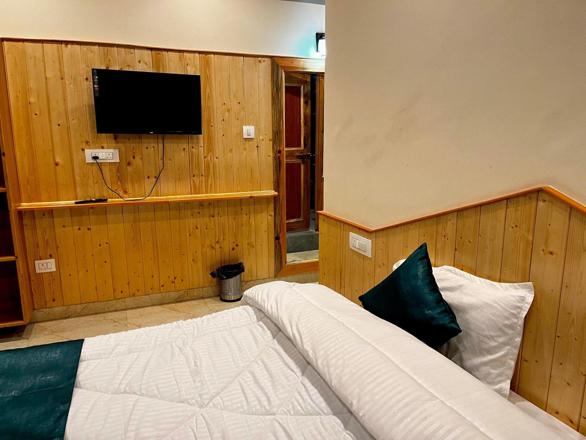 Hotel Mid Orchard Kasol L River Side -Pure Veg Hotel מראה חיצוני תמונה