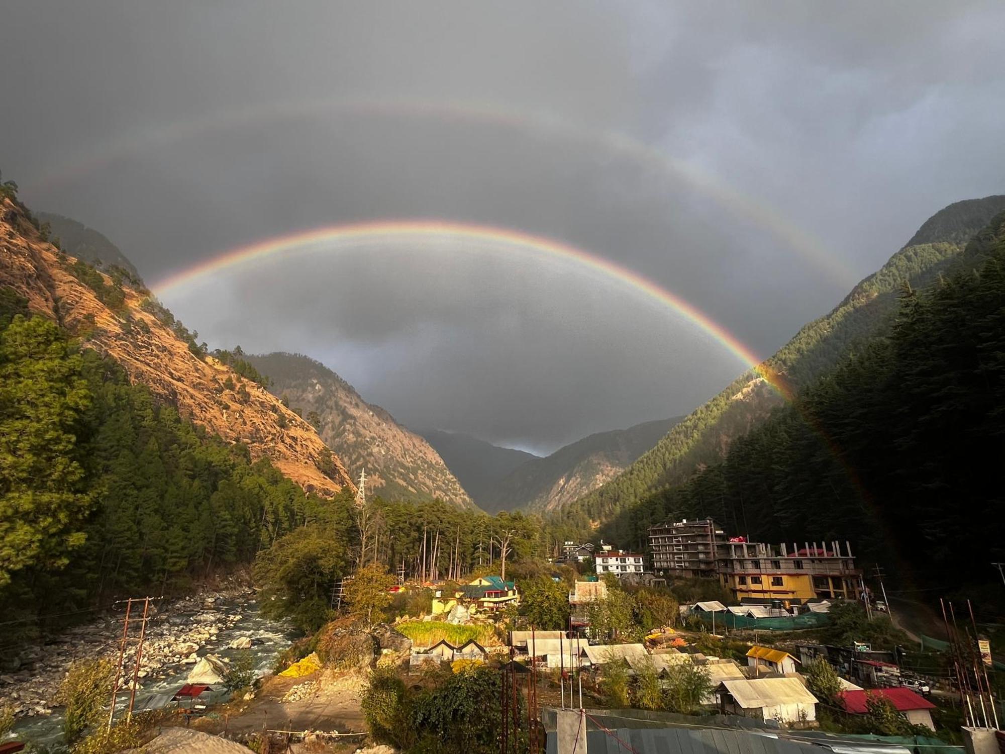 Hotel Mid Orchard Kasol L River Side -Pure Veg Hotel מראה חיצוני תמונה